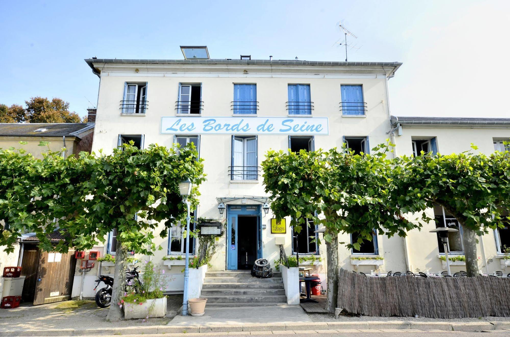 Logis Hotel & Restaurant - Les Bords De Seine La Roche-Guyon Exterior photo